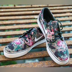 Nike SB Zoom Stefan Janoski Digi Floral Pink